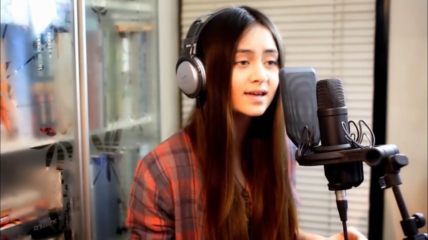Ed Sheeran's &quot;I See Fire&quot; gets covered by the very talented Jasmine