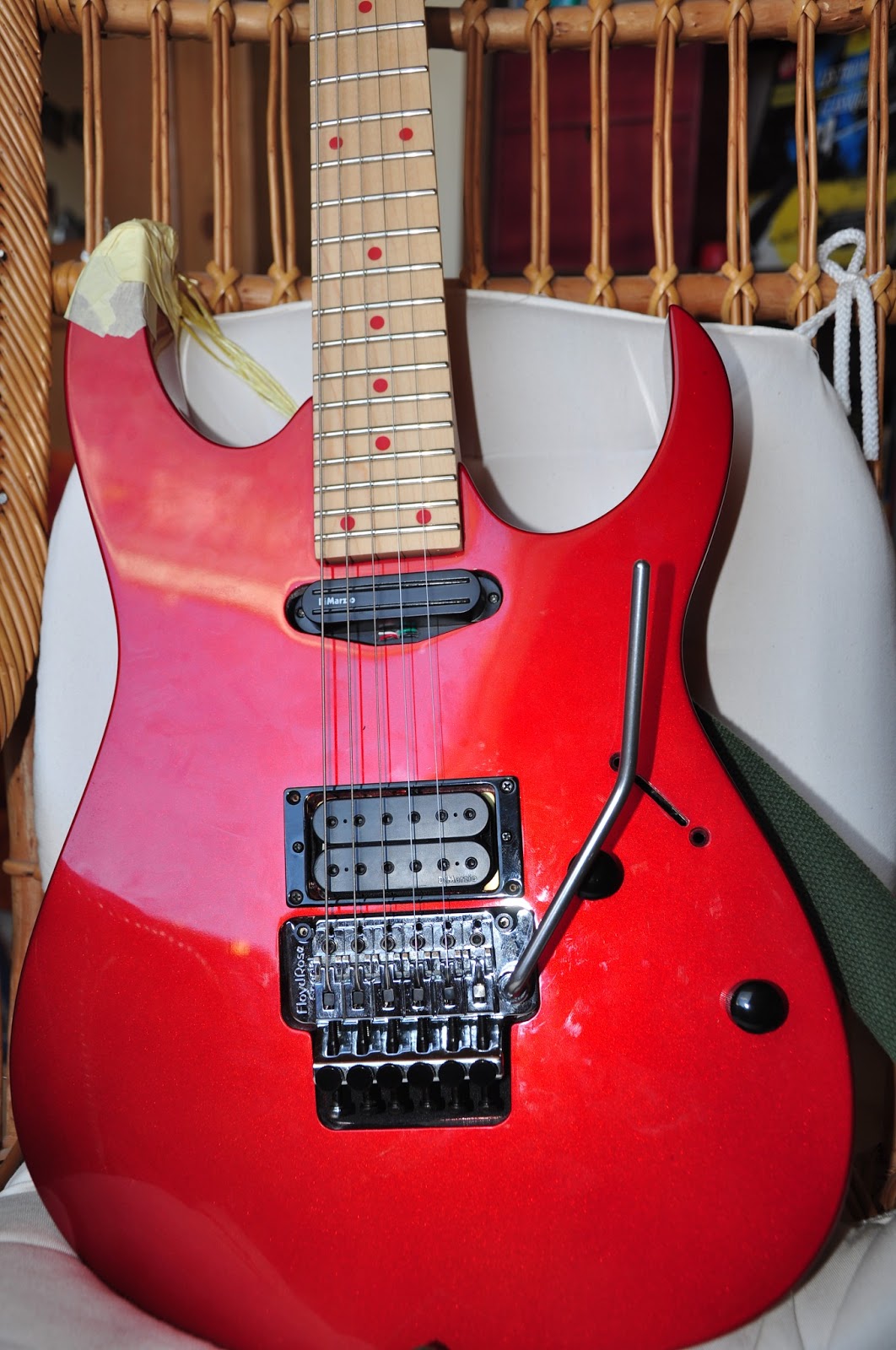 Young Guitarrist The Ibanez RGR465 gets Floyd Rose Special!