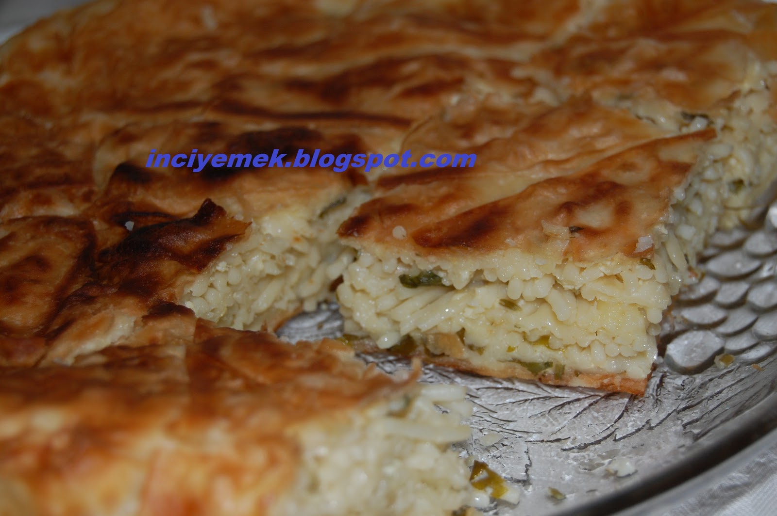 İNCİ İLE DÜNDEN BUGÜNE TAVADA MAKARNALI BÖREK