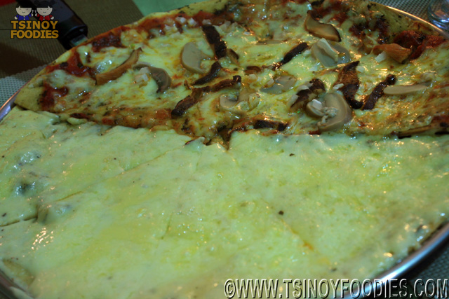 funghi pizza white pizza
