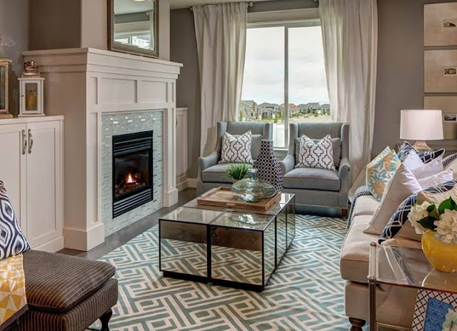 Patterned geometric area rug in living room