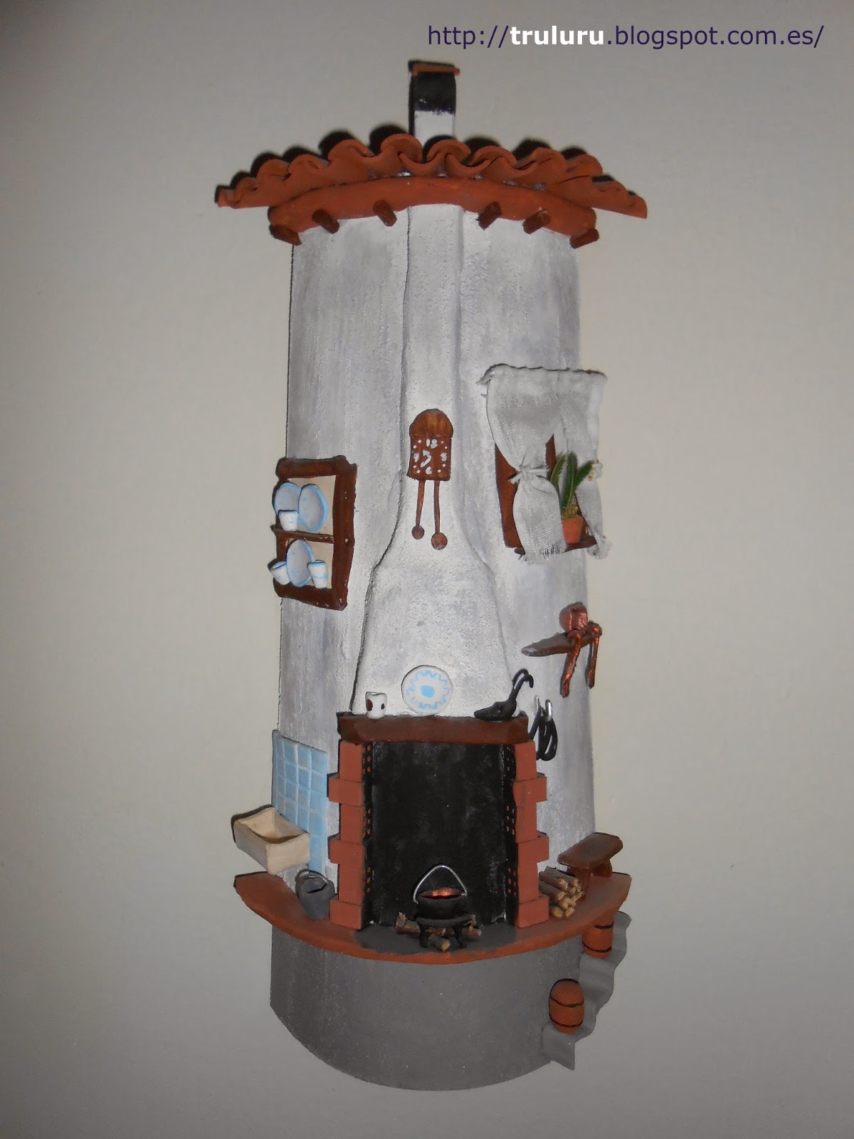 Trulurú: Teja chimenea