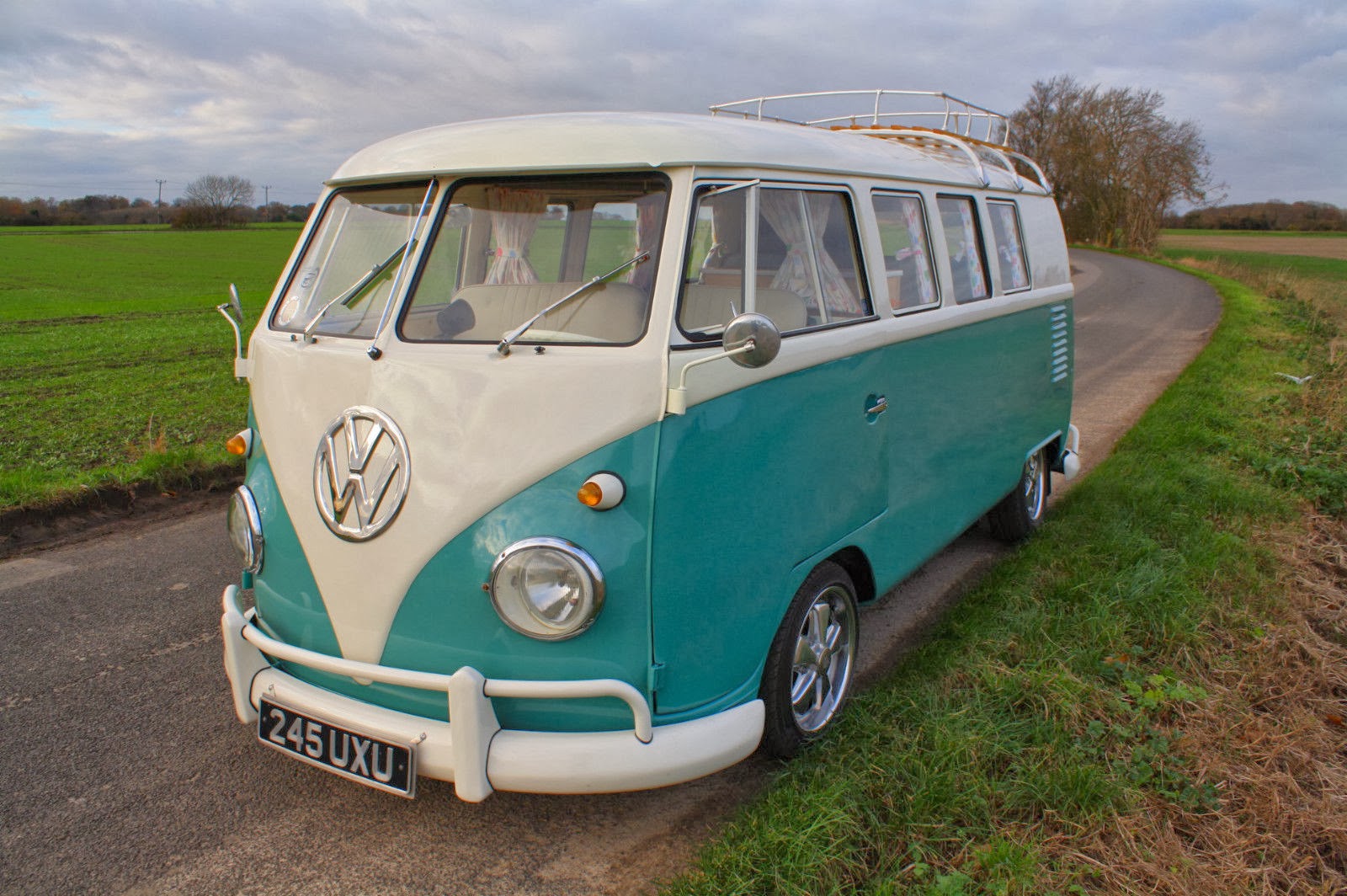 1962 VW Split Screen Camper Van VW Bus