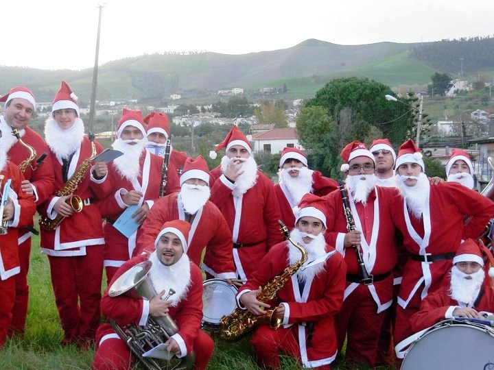 La Banda Di Babbo Natale Christmas Band Gruppo Musicale Natalizio Per Le Vie Del Tuo Paese Www Italia Eventi Com