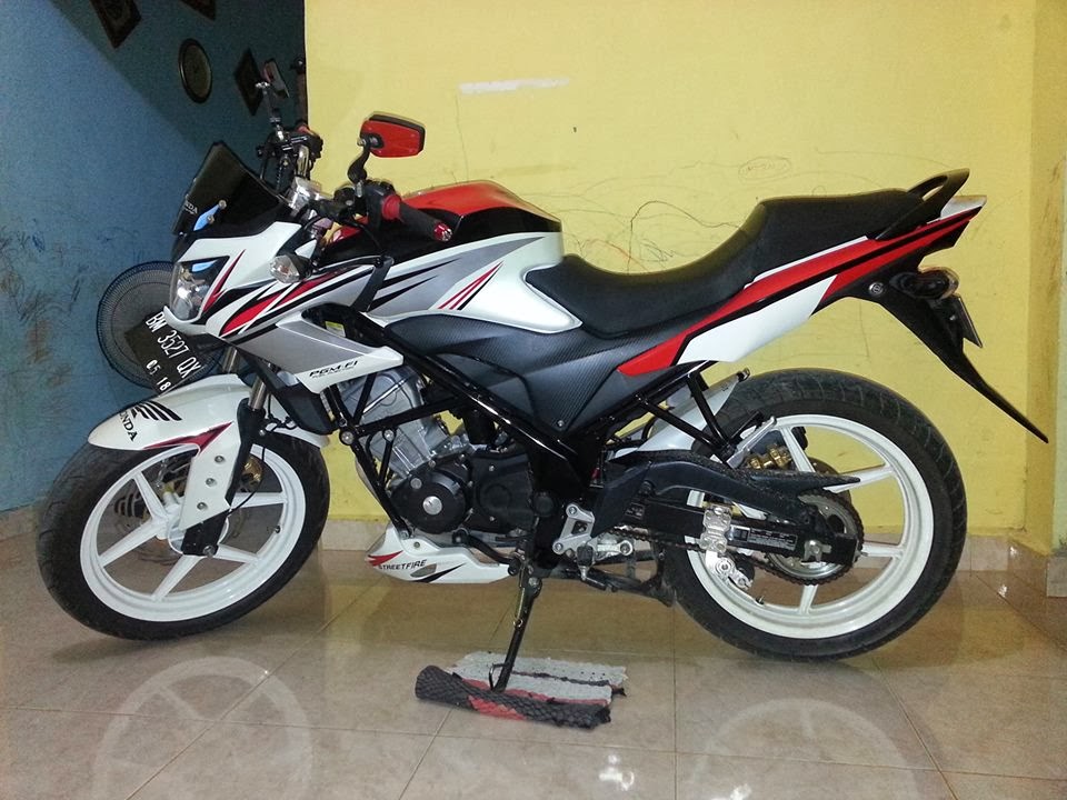 Modifikasi Cb150r Minimalis motor honda modifikasi cb150r minimalis fairing ceper Modifikasi Cb150r Minimalis motor honda modifikasi cb150r minimalis fairing ceper
