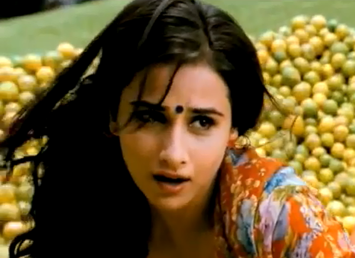 Celebrities Cleavage Pics: Hot Vidya Balan Cleavage