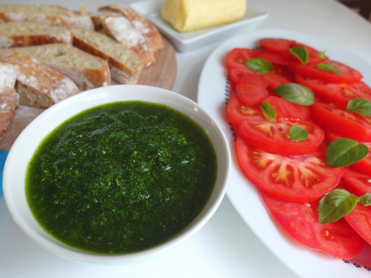 Goes Yummi Pesto z medvedieho cesnaku s domácou ciabattou