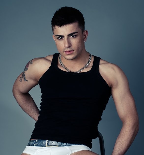 - HOMBRES CELESTIALES -: Harry Louis (02)