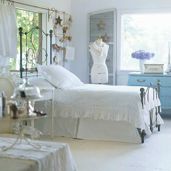 Redecorate VintageInspired Bed Frames