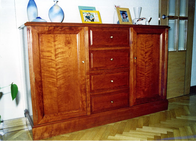 CARPINTERIA Y EBANISTERIA ALFAGEME: - APARADORES, RECIBIDORES Y BUREAUS.