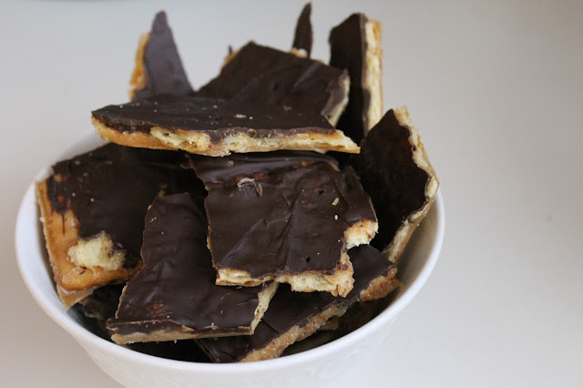 Saltine+Cracker+Toffee+6 Top 10 Game Day Recipes–Features from Manic Monday It's Super Bowl time!!!