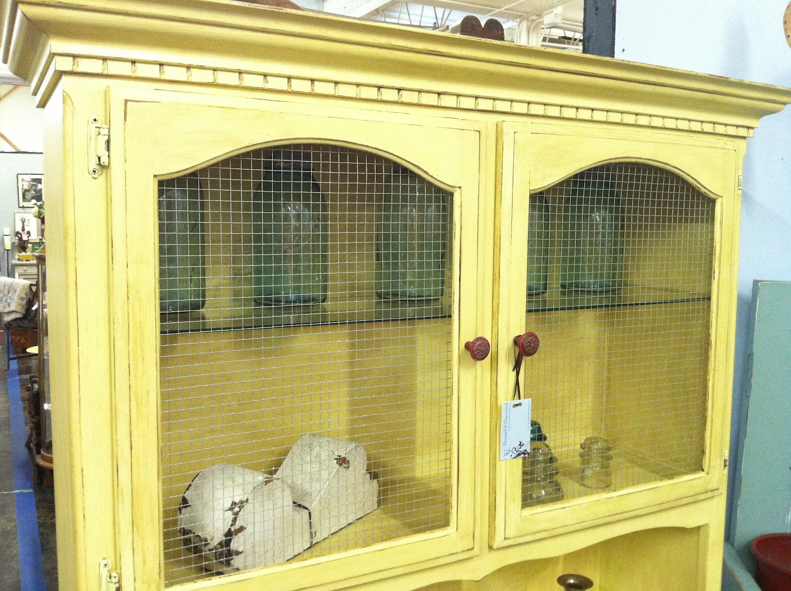 Dumped and Discovered Chicken Wire Hutch