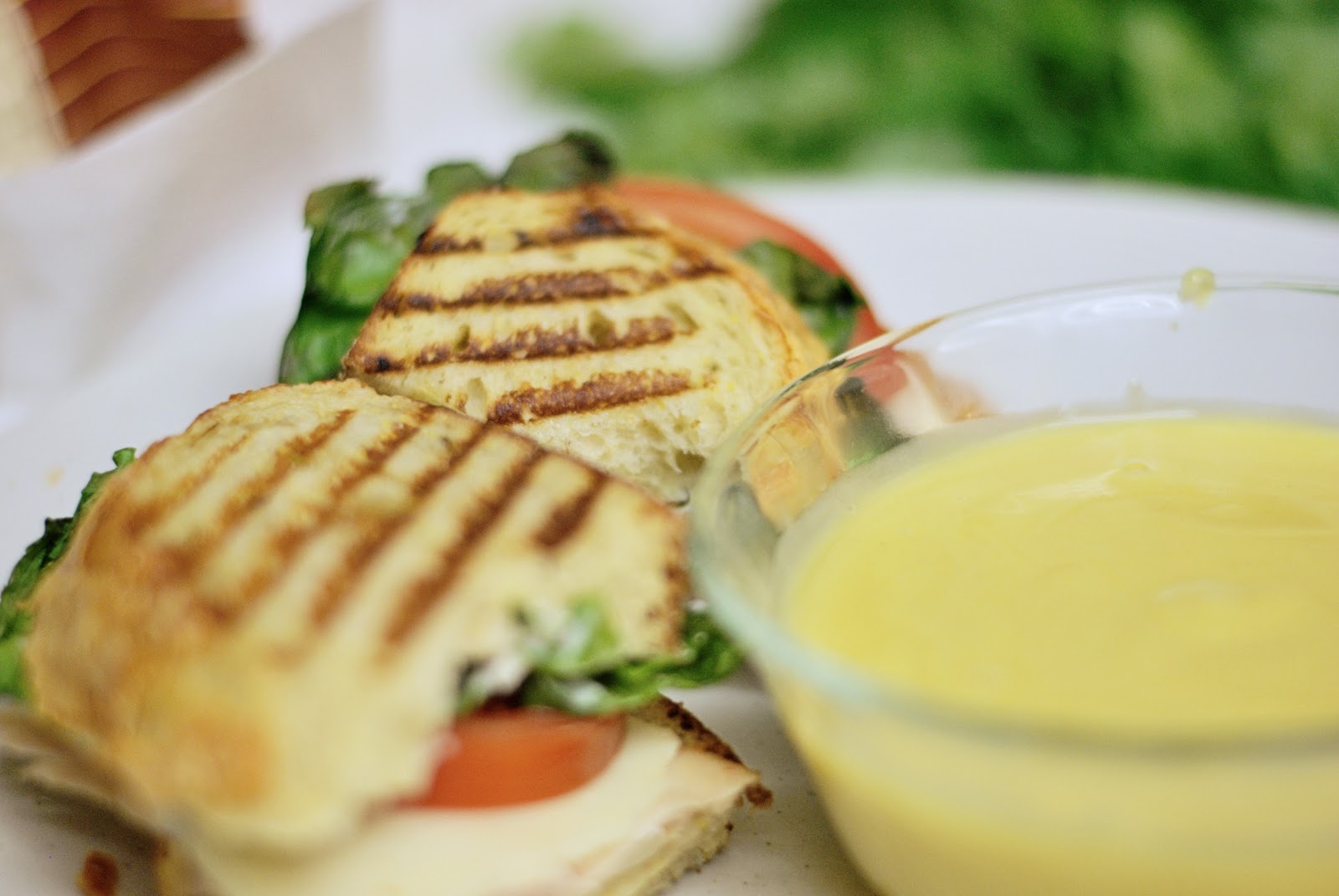 Oh SO Delicioso! Butternut Squash Soup and Sandwich