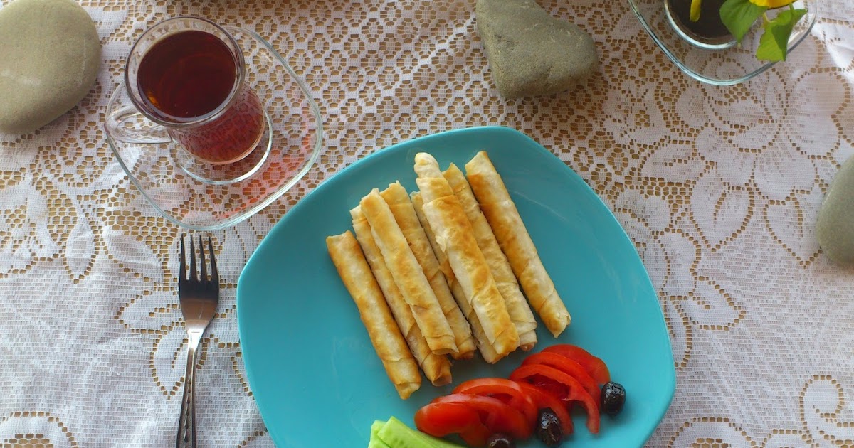 Keyifli bir kahvaltı tabağı (sigara böreği) Hep yemek