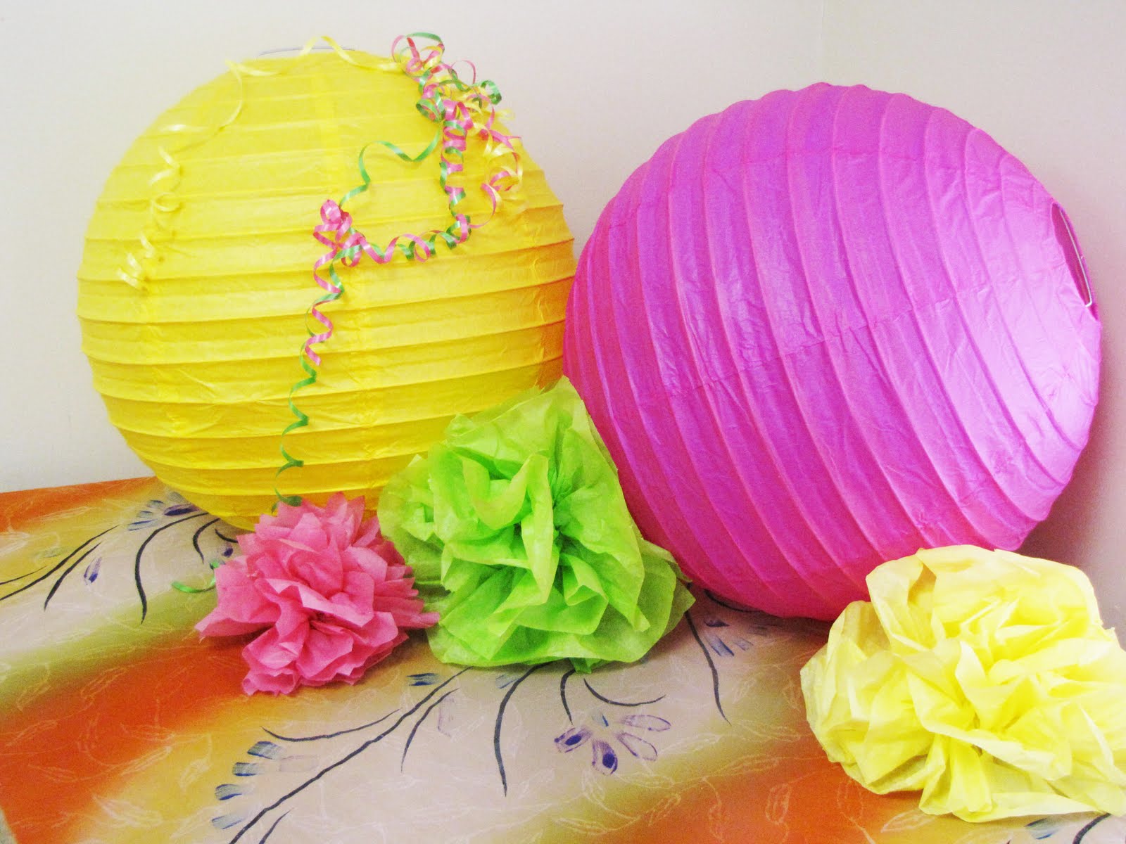 Liddy B. and me: Super Easy Tissue Paper Decorations