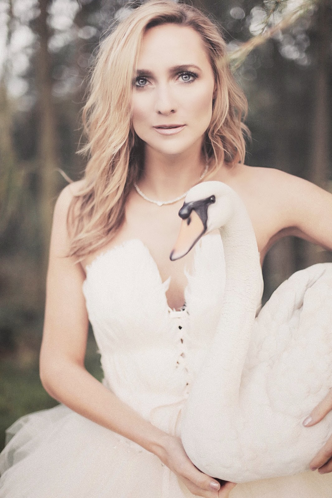 Emma Stevens releases her brand new single Riptide MusicMafia