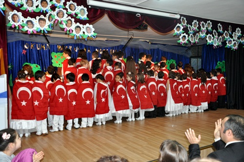 ahmet simsek egitim kurumlari 1 a ve 1 e sinifi okuma bayrami resimleri