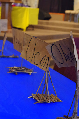 How Sweet It Is: Blue and Gold Decoration Ideas