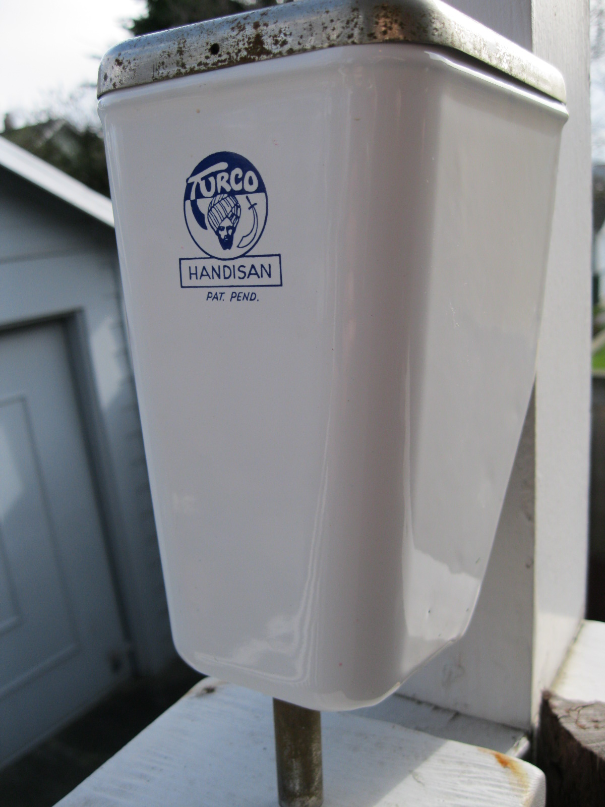 SEATTLE JUNK LOVE SOLD oldskool enamel powdered soap dispenser 31