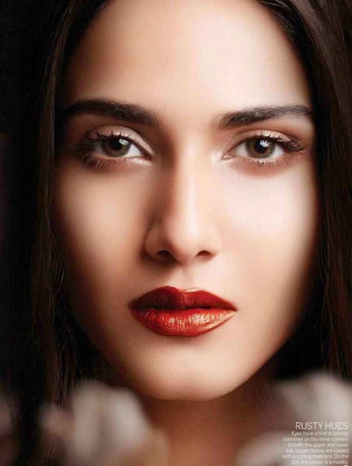 Blog on BollyBabes: Vaani Kapoor in Femina Magazine October 2014