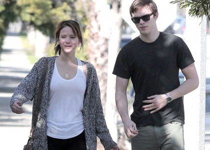 Hollywood: Jennifer Lawrence With Her Boyfriend Nicholas Hoult In