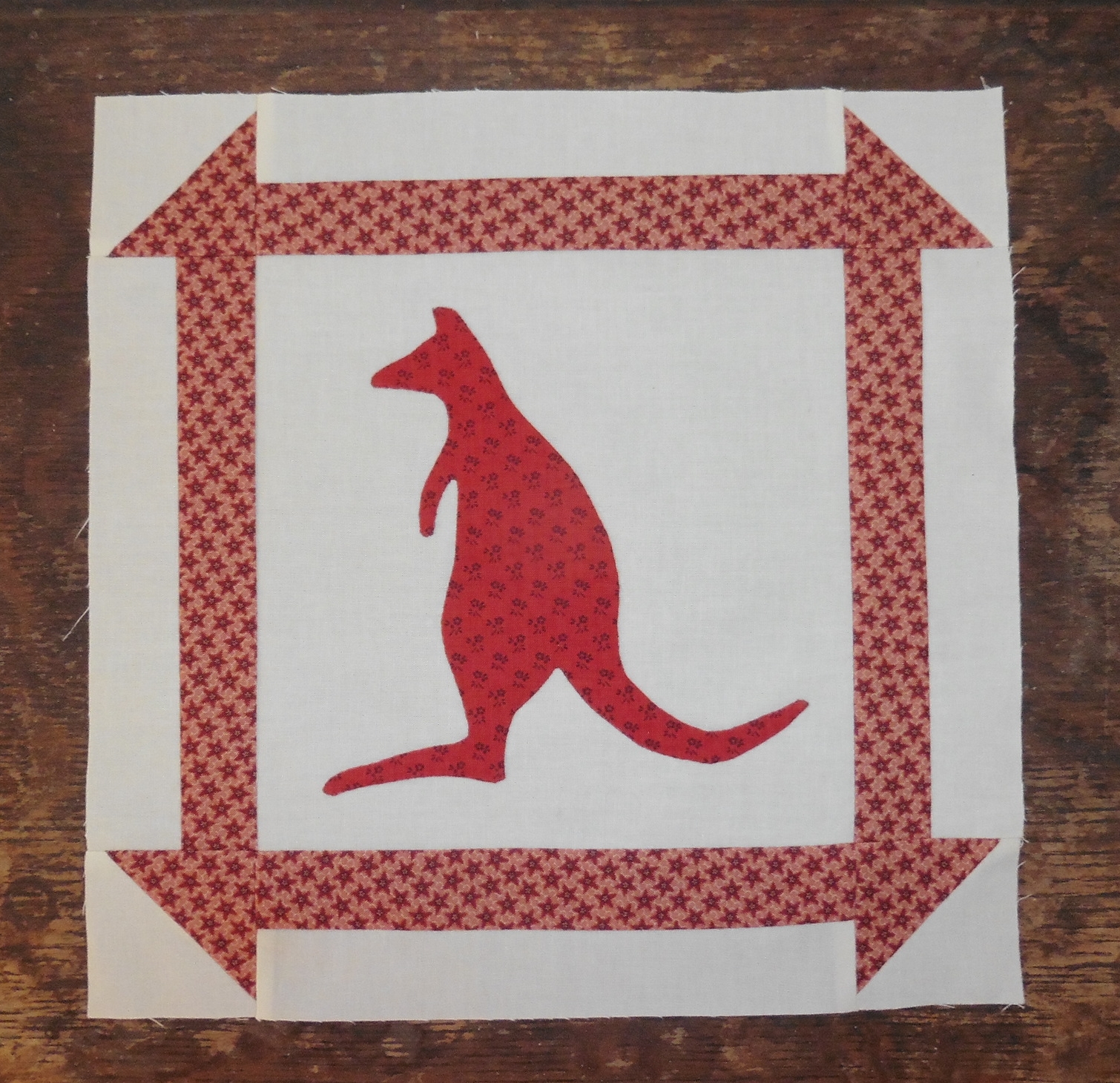 Chester Criswell Quilt and Friends Free Pattern Kangaroo Jo