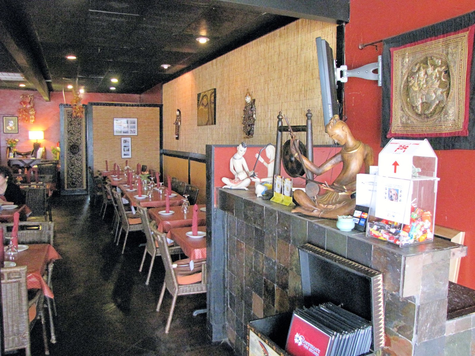 Femme au foyer Kannika's Thai Kitchen, a new favorite!