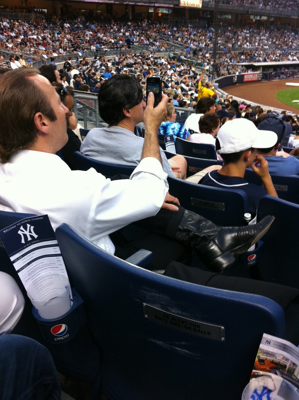 http://3.bp.blogspot.com/-qz5JiOFX3i0/TfK4AQaNANI/AAAAAAAAK2I/MjSm6oX6GCg/s1600/Seinfeld.jpg