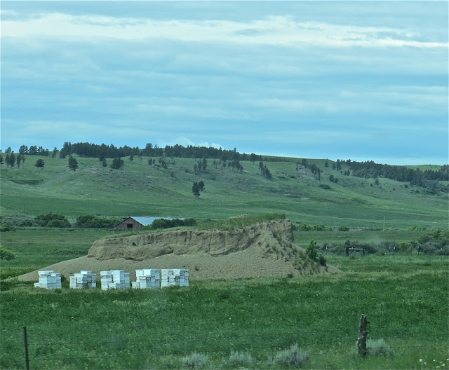 Traveling Roadmantics In the Valley Of Montana