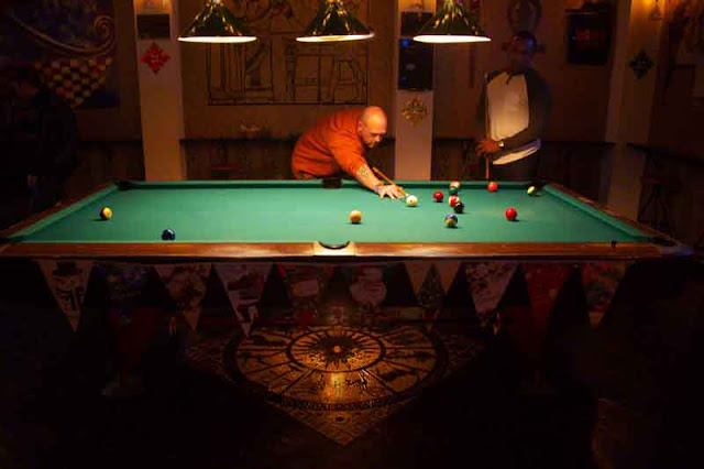 pool table, blliards,players