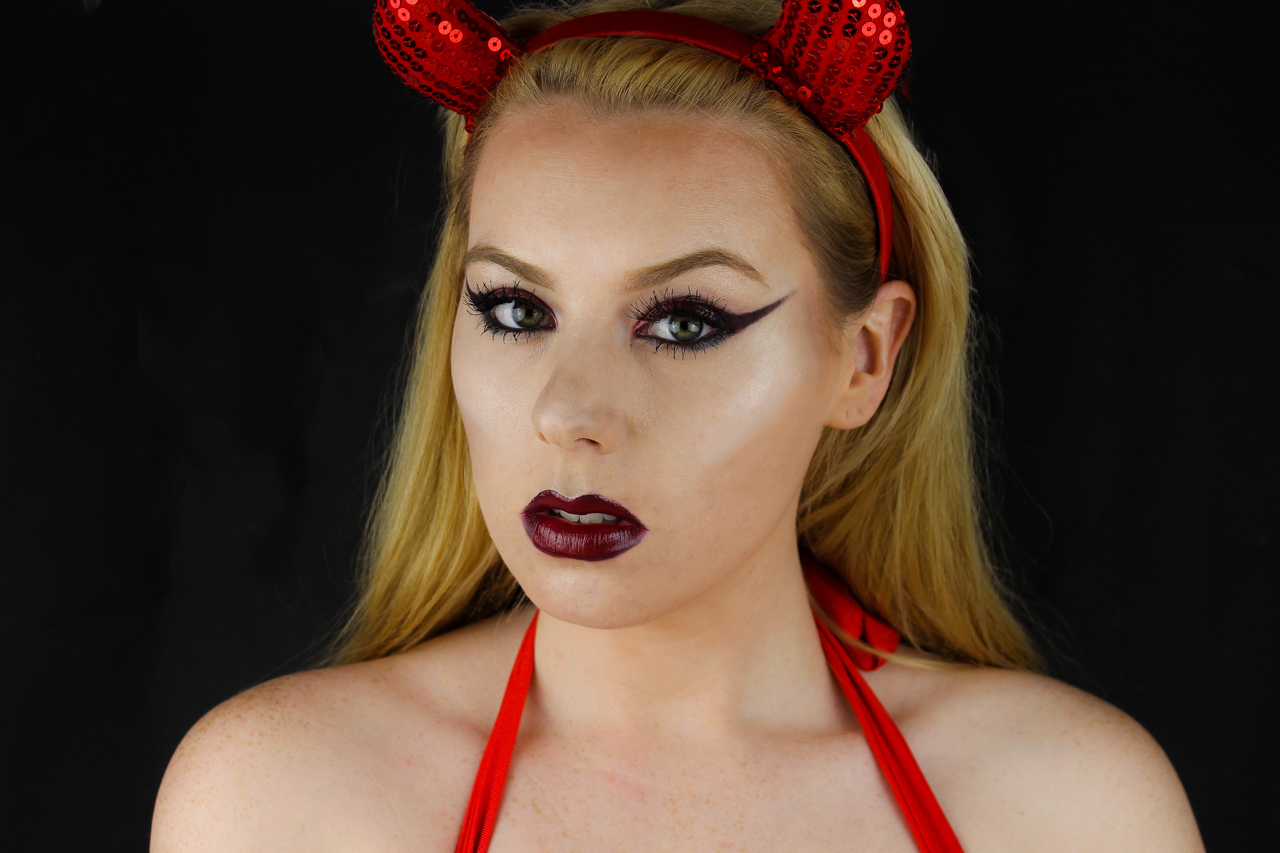 Devil Sexy - She Males Free Videos