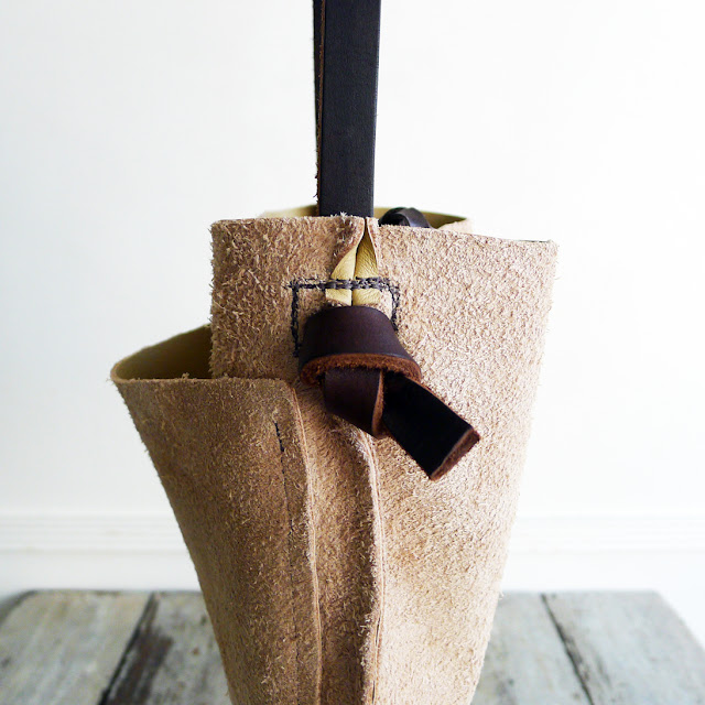 Specialty Dry Goods short strap feedbag pouch with tie & pocket