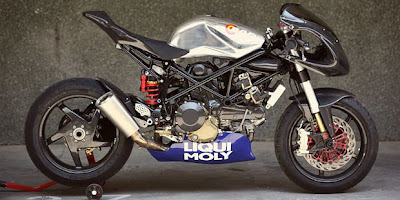 Ducati Monster 1.100