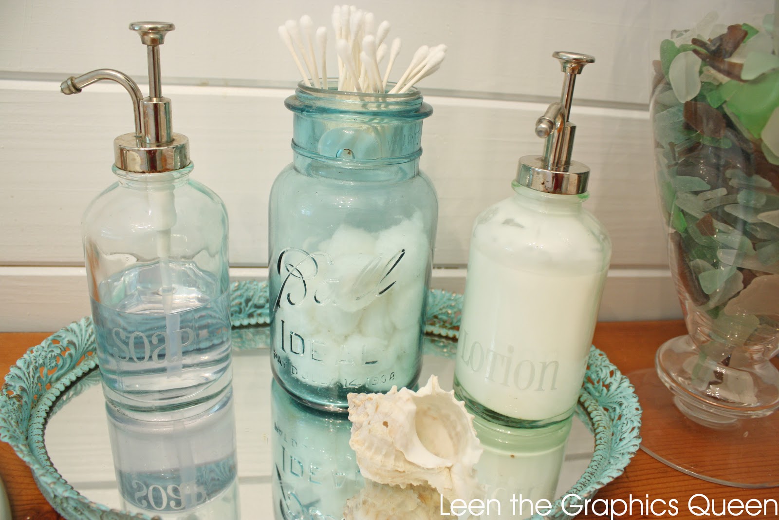 Leen the Graphics Queen Sea Glass Inspired Bathroom