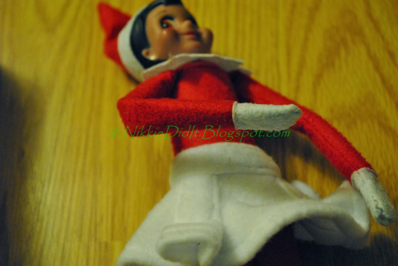 Bendable Elf on the Shelf & Grippy Too Nikkie Did It