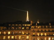 LA TORRE EIFFEL ¡EL FARO DE PARÍS! (en punto)