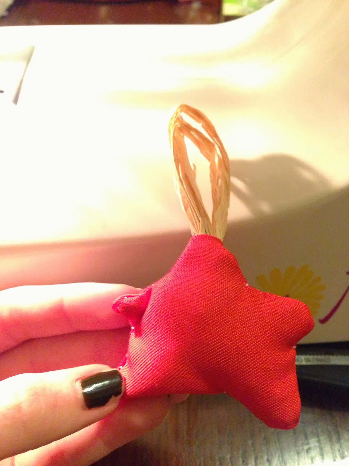 HOME CHRONICLES: Homemade Ornament Presents