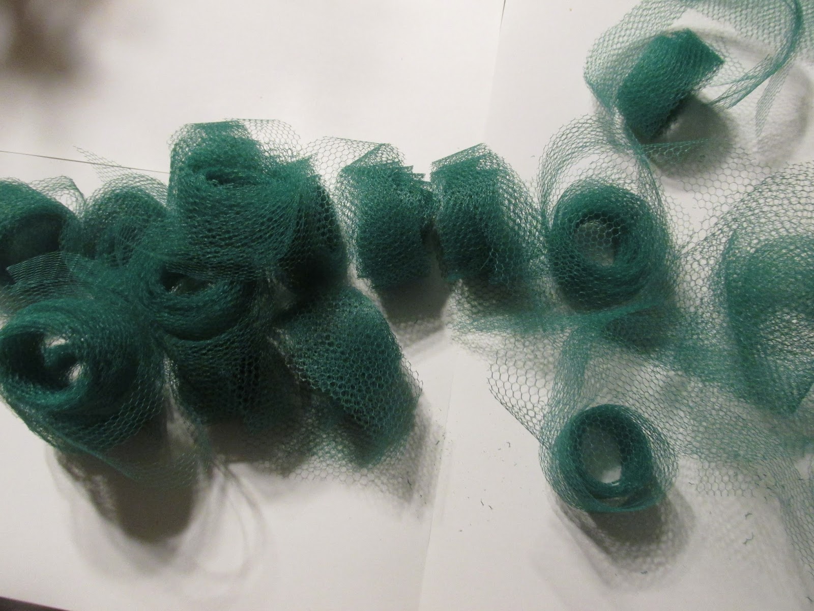 Vickie's Kitchen and Garden DIY How to Cut Netting for Crocheting