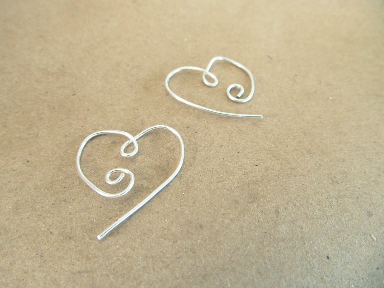 WobiSobi Easy, Wire Heart Earrings DIY