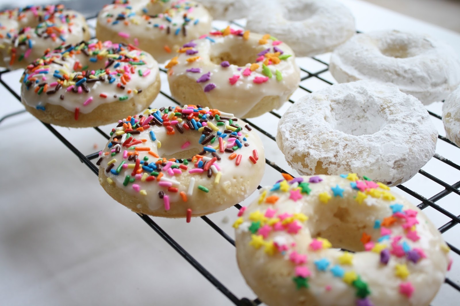 sewhungryhippie Lemony Powdered Sugar Doughnut Recipe