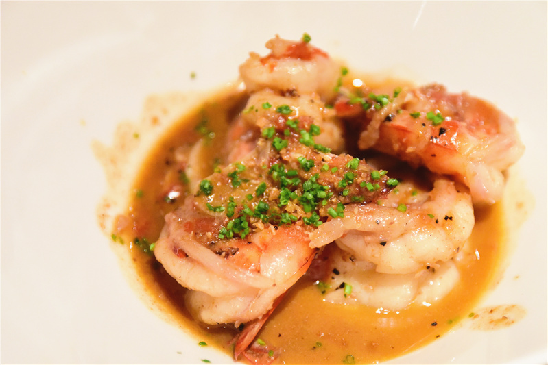 singapore blogger en grill and bar entertainer app