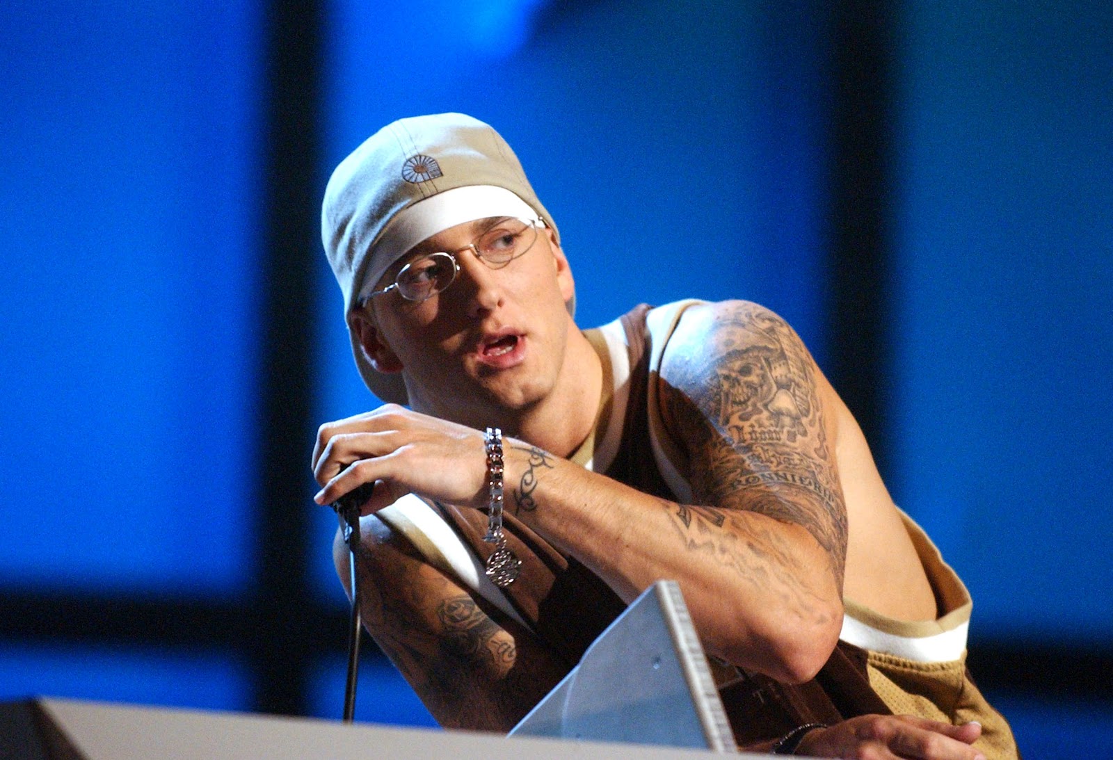 FAMOUS STARS OF THE WORLD: Eminem FAMOUS STARS OF THE WORLD: Eminem