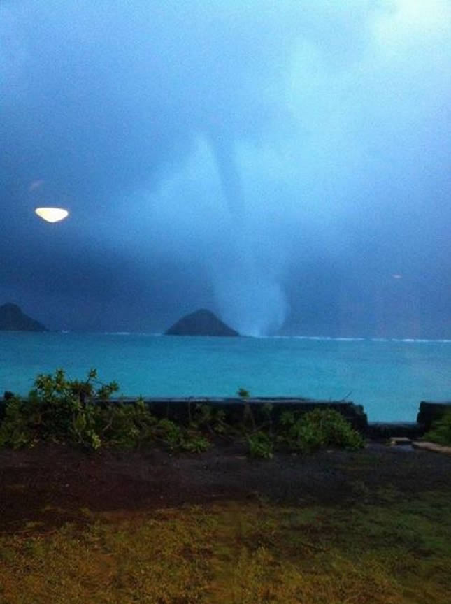 The Original Weather Blog More on Severe Storms in Hawaii This Morning...