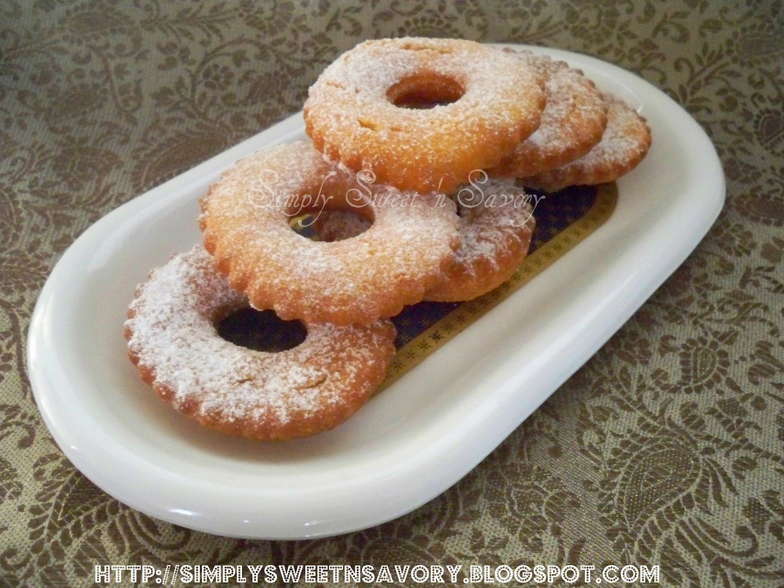Simply Sweet 'n Savory Fried Doughnuts ( Cake Doughnuts ) No yeast