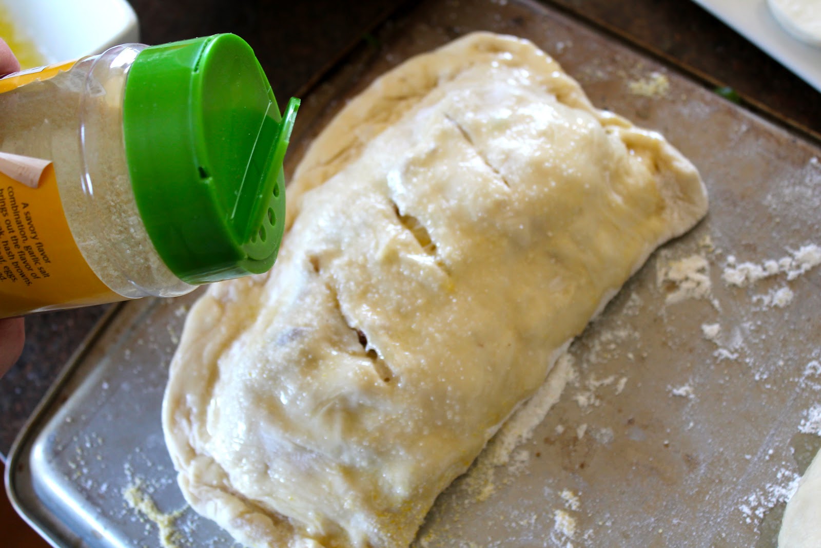 Mrs. Schwartz's Kitchen Chicken Alfredo Calzones