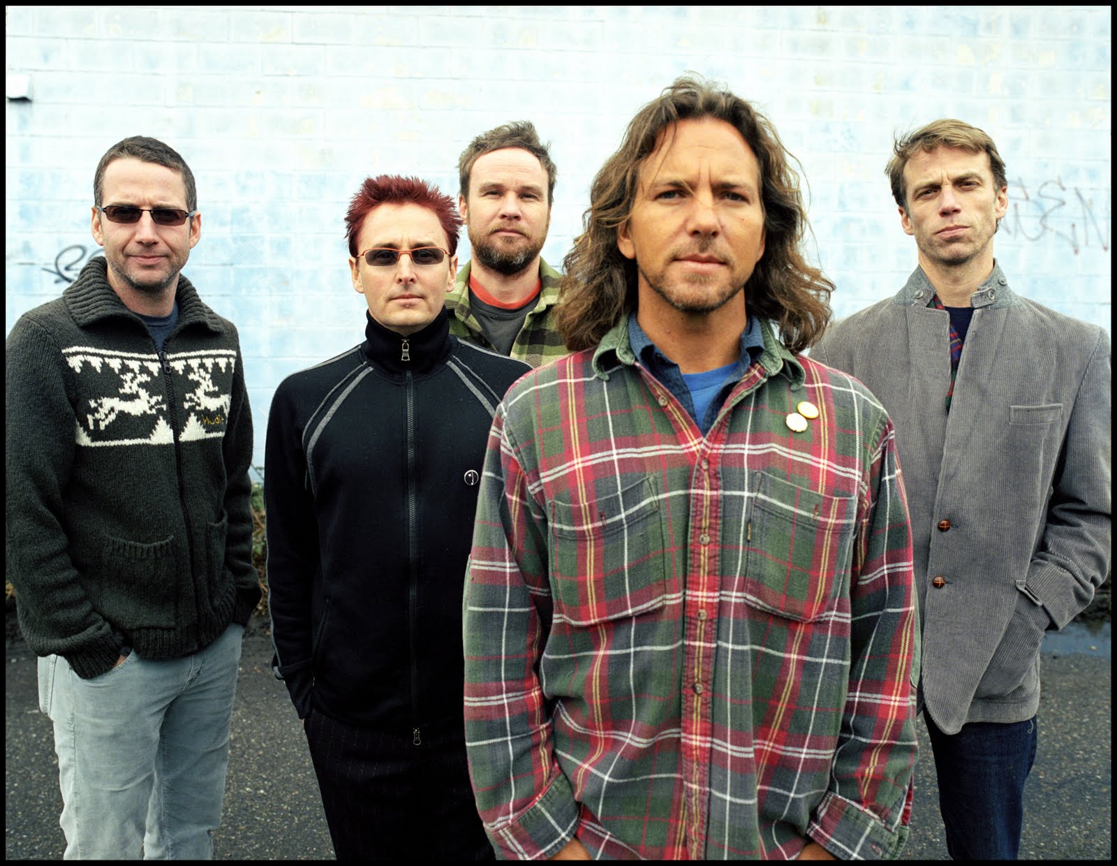 http://3.bp.blogspot.com/-rGeZtgSaSs0/TtxHOEVMqfI/AAAAAAAABBg/BUvoHo5Z2mo/s1600/pearl-jam-1-700347.jpg