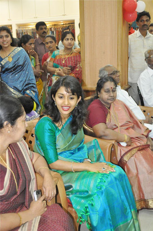 Meera Jasmine Launch RK Sarees Photos sexy stills