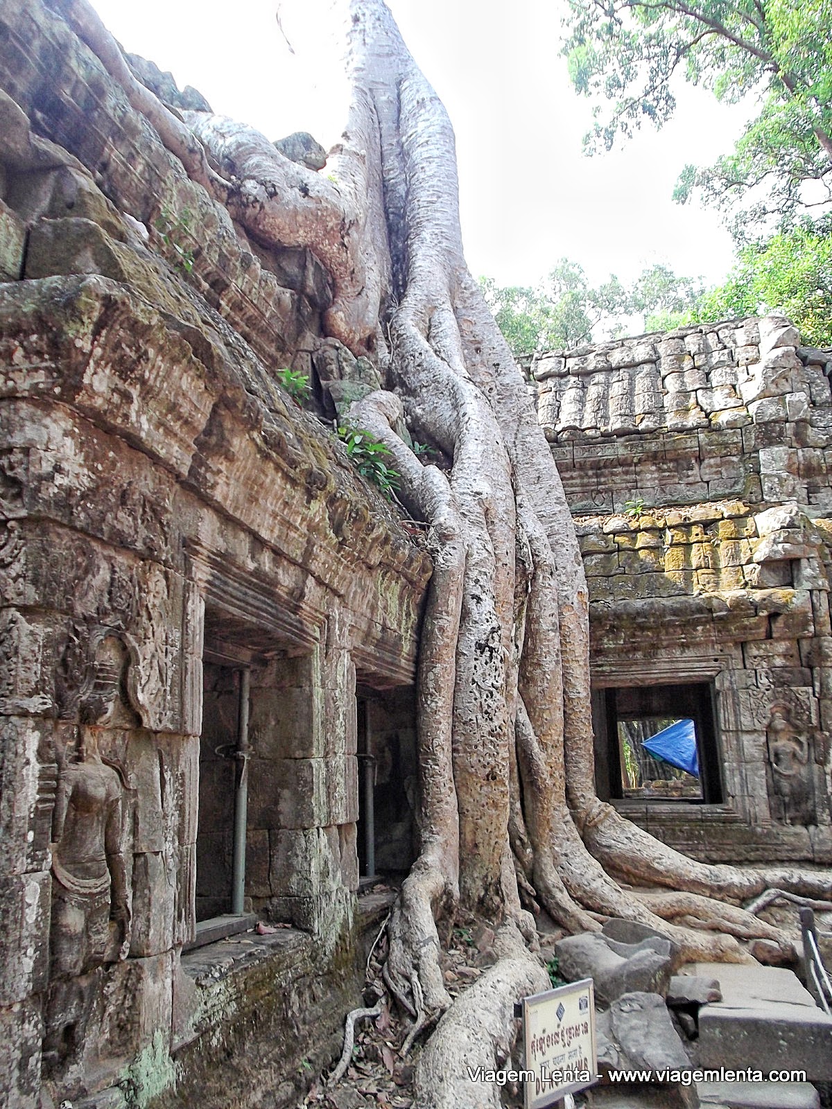 Dias 106 a 109 da viagem: Siem Reap, interior do Camboja e berço do fantástico Angkor Wat Relato de viagem à Siem Reap, interior do Camboja e Angkor Wat, uma maravilha da antiguidade: uma das maiores cidades do mundo da Idade Média ocidental.
