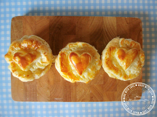 Kleine Blätterteigpastetchen