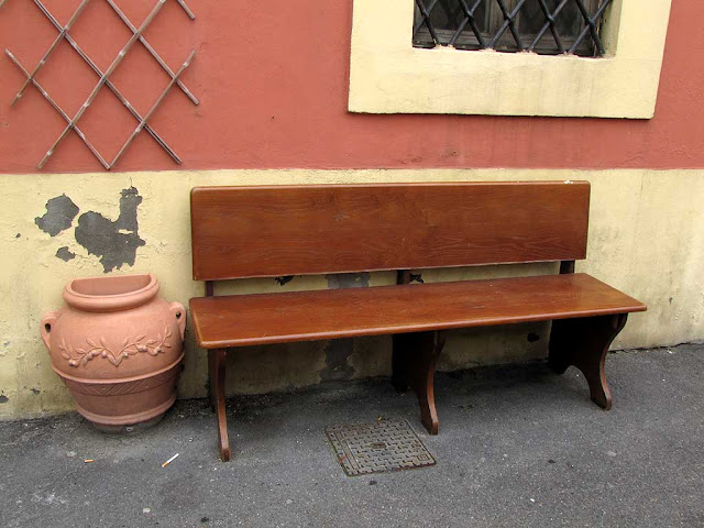 Bench, Via San Francesco / Piazza Ilio Barontini, Livorno